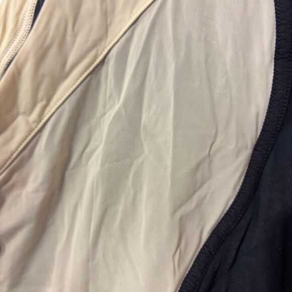 NWT Nike Dri-FIT DR0779-010 Luxe Cropped Tank Top Bra 1X Black Beige Stretch - Picture 5 of 11